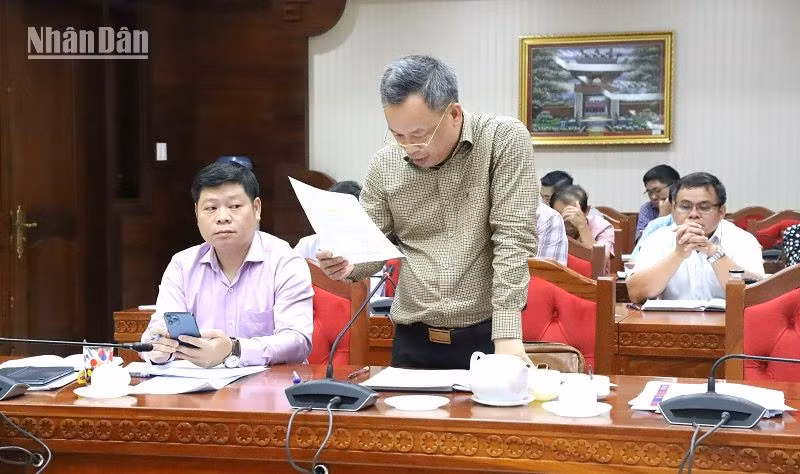 Ông Phan Xuân Bách, Phó Trưởng Ban phụ trách Ban Quản lý dự án đầu tư xây dựng công trình giao thông và nông nghiệp phát triển nông thôn tỉnh Đắk Lắk, chủ đầu tư dự án thành phần 3 thuộc Dự án cao tốc Khánh Hòa-Buôn Ma Thuột nêu những khó khăn trong quá trình thực hiện dự án.