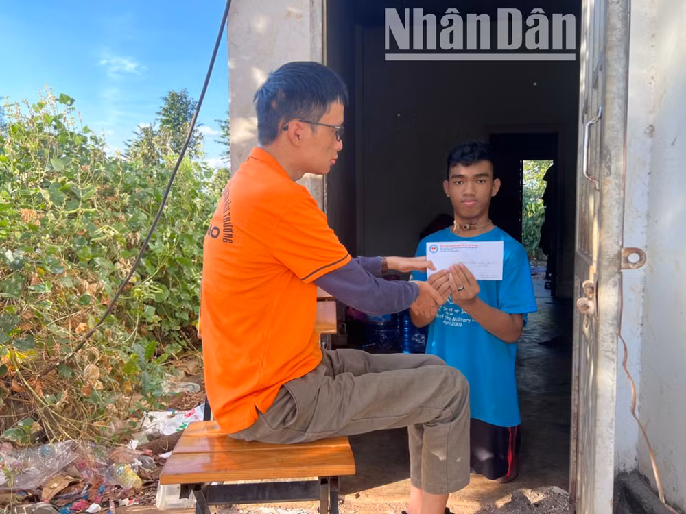 Đồng thời cũng giúp Nguyễn Tài Nam có thêm niềm tin, nghị lực vươn lên trong cuộc sống.