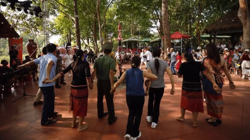 Ngày hội văn hóa các dân tộc huyện Buôn Đôn và Tết Bunpimay - Lào nhằm thắt chặt tình đoàn kết gắn bó giữa các dân tộc.