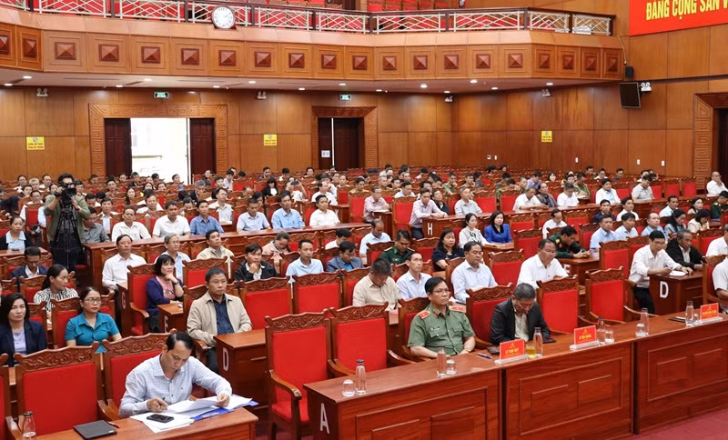 Các đại biểu dự lễ phát động.