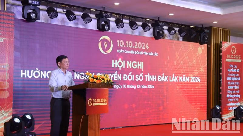 Phó Chủ tịch Thường trực Ủy ban nhân dân tỉnh Đắk Lắk Nguyễn Tuấn Hà phát biểu tại hội nghị.