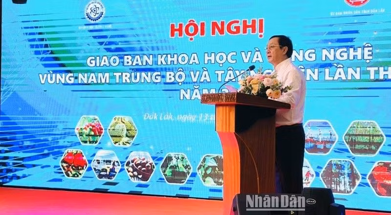 Bộ trưởng Khoa học và Công nghệ Huỳnh Thành Đạt phát biểu tại hội nghị.