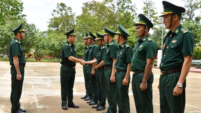 Đoàn công tác Bộ Tư lệnh Bộ đội Biên phòng đến thăm và làm việc tại Đồn Biên phòng Sêrêpốk.