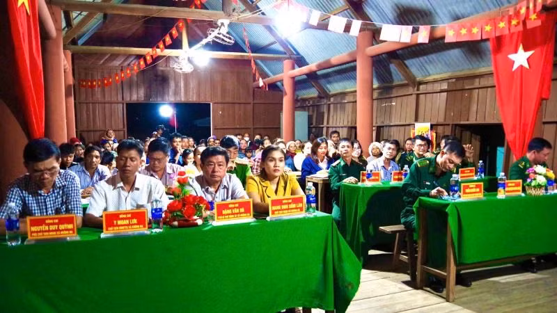 Các đại biểu tham dự lễ phát động.