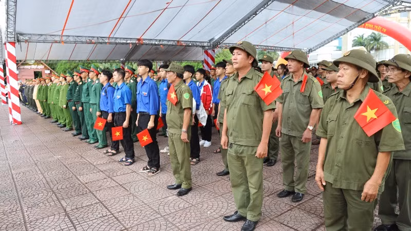 Các lực lượng tham dự buổi Lễ ra quân thực hiện đợt cao điểm tấn công trấn áp tội phạm, bảo đảm an ninh, trật tự Tết Nguyên đán Ất Tỵ 2025.