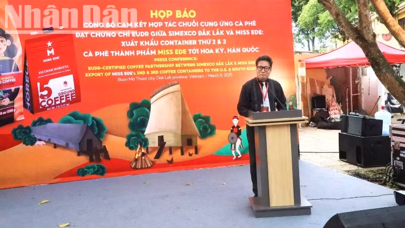 Ông Park Jongmoo, Chủ tịch The Nanum Trading, Hàn Quốc bày tỏ sự vui mừng, phấn khởi khi ký kết hợp tác song phương với MISS EDE.