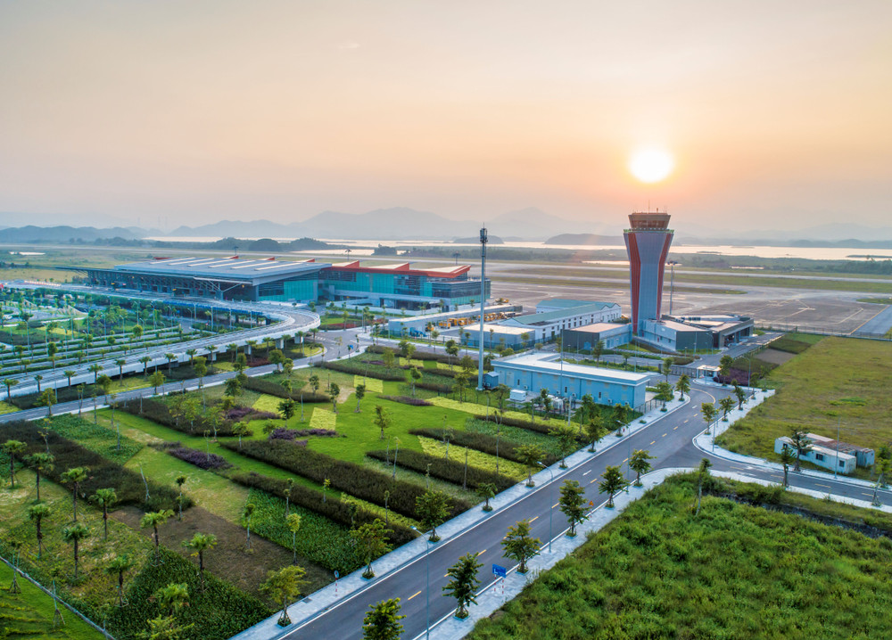 Sân bay Vân Đồn.
