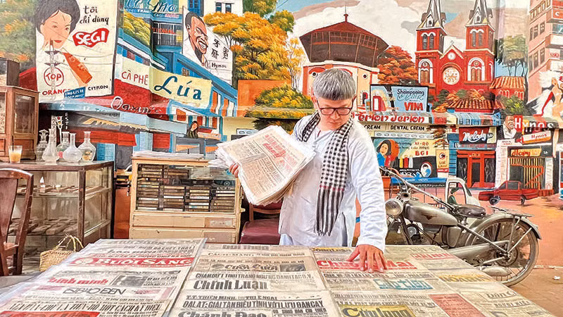 Anh Huỳnh Minh Hiệp mong muốn được giới thiệu đến các bạn trẻ về lịch sử của Việt Nam qua những trang báo cách mạng.