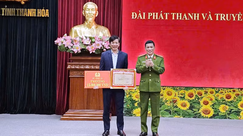 Bộ Công an tặng Bằng khen, thưởng cho Đài Phát thanh và Truyền hình tỉnh Thanh Hóa trong tuyên truyền phòng, chống ma túy.