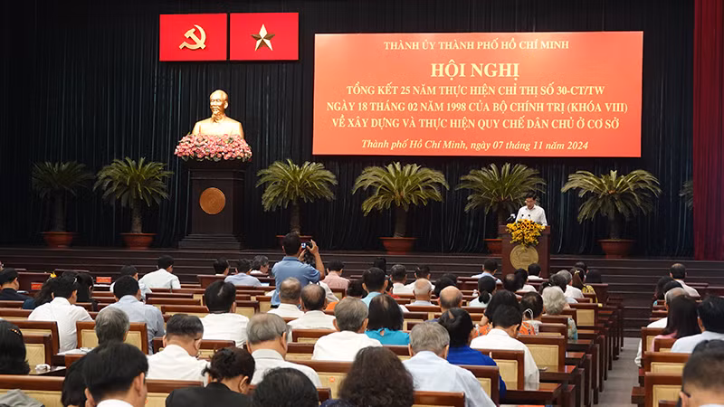 Quang cảnh hội nghị.