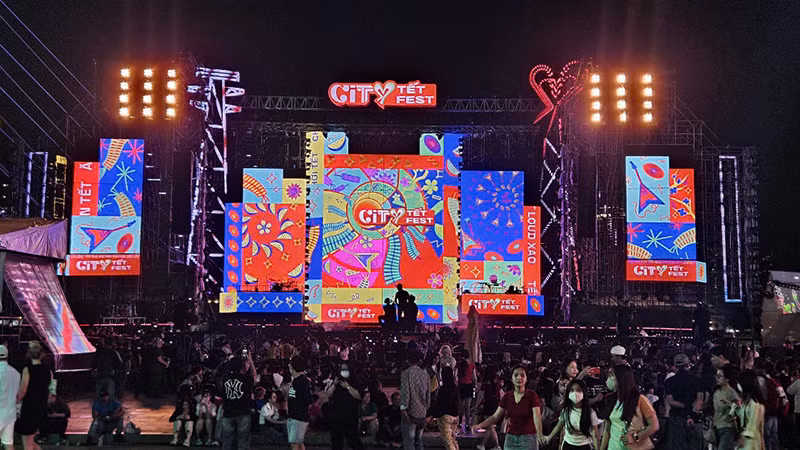 Chương trình Lễ hội Chào đón năm mới City Tết Fest - Thủ Đức 2025 tại Công viên bờ sông Sài Gòn có nhiều hoạt động hấp dẫn trong đêm cuối cùng của năm 2024.