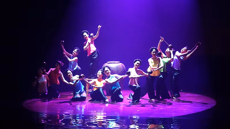 Tác phẩm Chơi trăng của Nhà hát ca múa nhạc dân tộc Bông Sen.