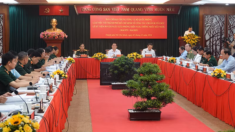 Quang cảnh buổi làm việc.