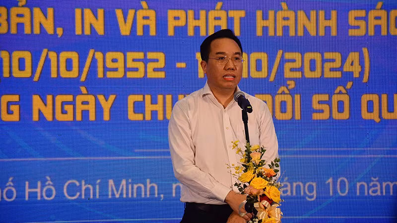 Ông Nguyễn Nguyên, Cục trưởng Cục Xuất bản, In và Phát hành, Bộ Thông tin và Truyền thông phát biểu trong lễ khai mạc.