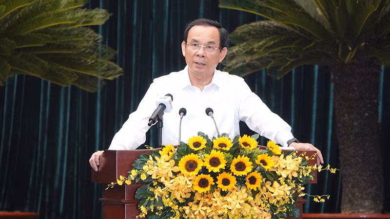 Đồng chí Nguyễn Văn Nên, Ủy viên Bộ Chính trị, Bí thư Thành ủy Thành phố Hồ Chí Minh phát biểu kết luận hội nghị.