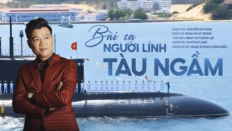 Nghệ sĩ Ưu tú Vũ Thắng Lợi thể hiện ca khúc "Bài ca người lính tàu ngầm" của nhạc sĩ Nguyễn Bá Hùng. (Ảnh nhân vật cung cấp)