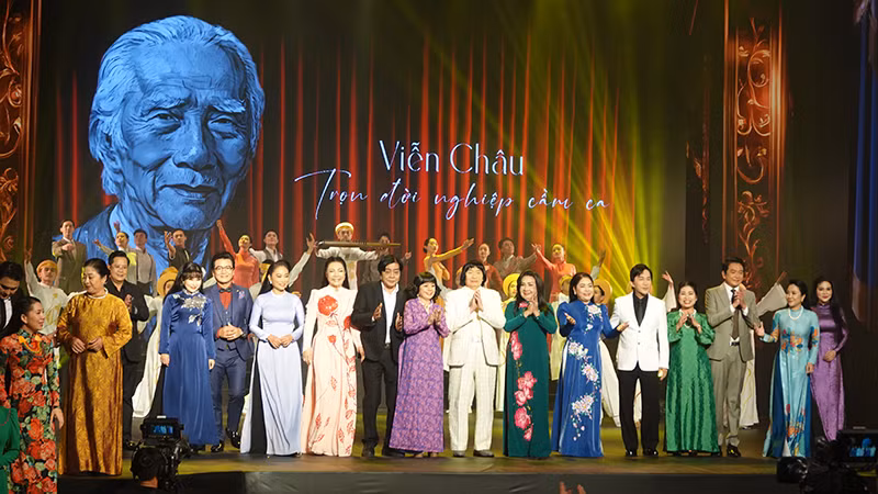 Đông đảo nghệ sĩ tên tuổi đã góp mặt trong chương trình "Nghệ sĩ Nhân dân Viễn Châu, trọn đời nghiệp cầm ca"