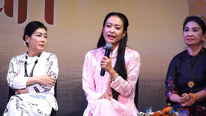 Diễn viên Hồng Ánh bày tỏ cảm xúc khi đảm nhận vai Thúy Kiều trong Dưới bóng giai nhân.