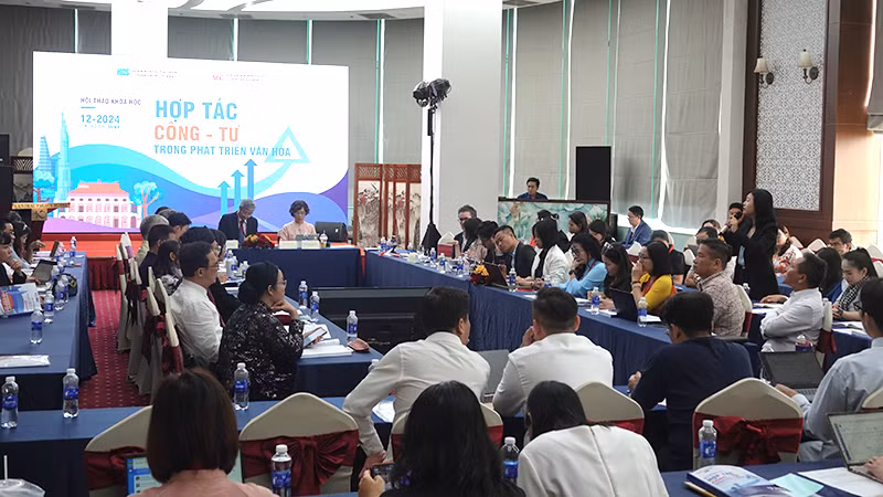 Quang cảnh buổi hội thảo.