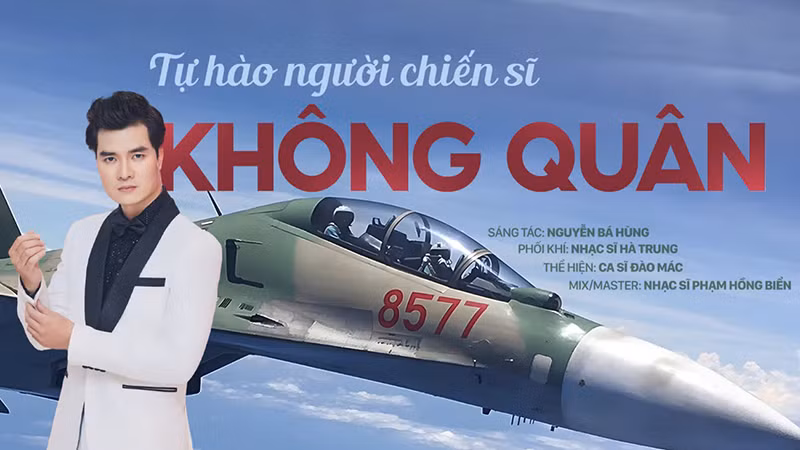 Ca sĩ Đào Mác trình bày ca khúc "Tự hào người chiến sĩ không quân" của nhạc sĩ Nguyễn Bá Hùng. (Ảnh nhân vật cung cấp)