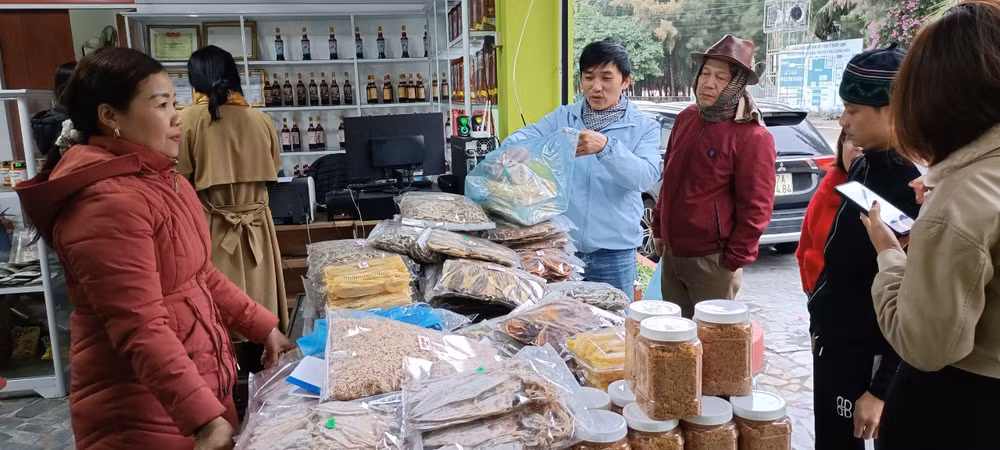 Sản phẩm của doanh nghiệp được tiếp cận gần hơn với người tiêu dùng thông qua các kênh bán hàng truyền thống và hiện đại.