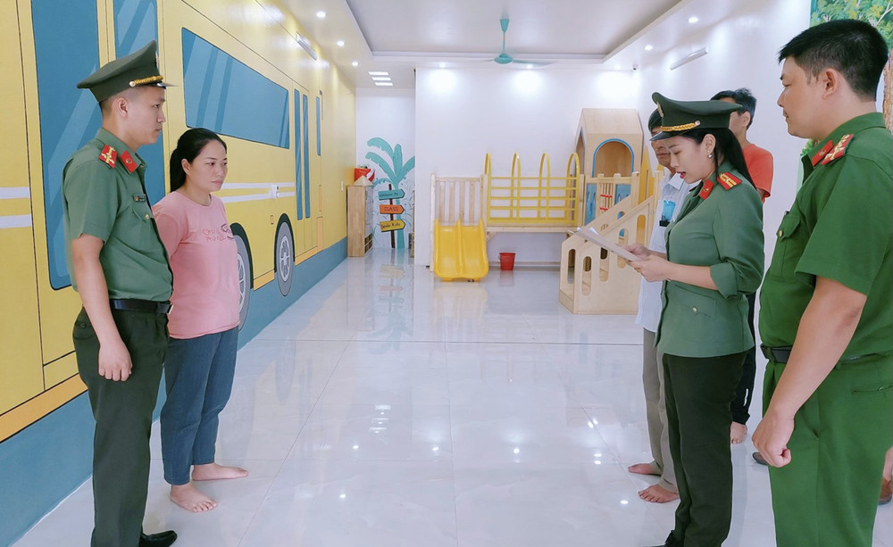 Cơ quan Công an thi hành Lệnh bắt tạm giam bị can Lê Thị Hồng Vân.