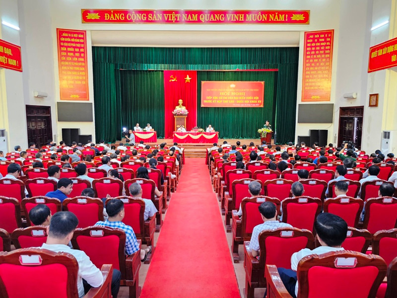 Quang cảnh hội nghị tiếp xúc cử tri huyện Thọ Xuân, tỉnh Thanh Hóa.