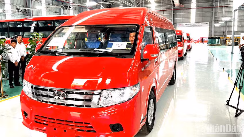 Mẫu xe mini bus thương hiệu Kim Long X9