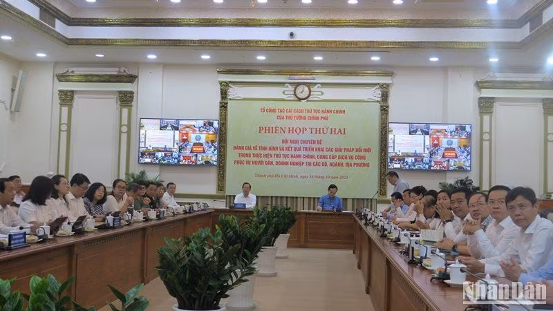 Các đại biểu dự hội nghị.