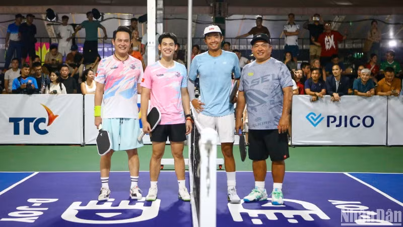 Các vận động viên tham dự giải đấu.