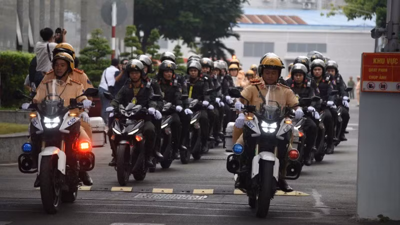 Các lực lượng Công an thành phố ra quân thi đua đặc biệt 50 ngày đêm lập thành tích chào mừng 50 năm Ngày Giải phóng miền nam, thống nhất đất nước.
