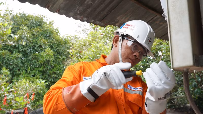 Chân dung anh công nhân nhiều sáng kiến Trần Văn Thuận.