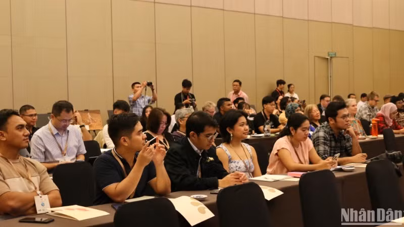 Các đại biểu, chuyên gia nhiều quốc gia về dự hội nghị.