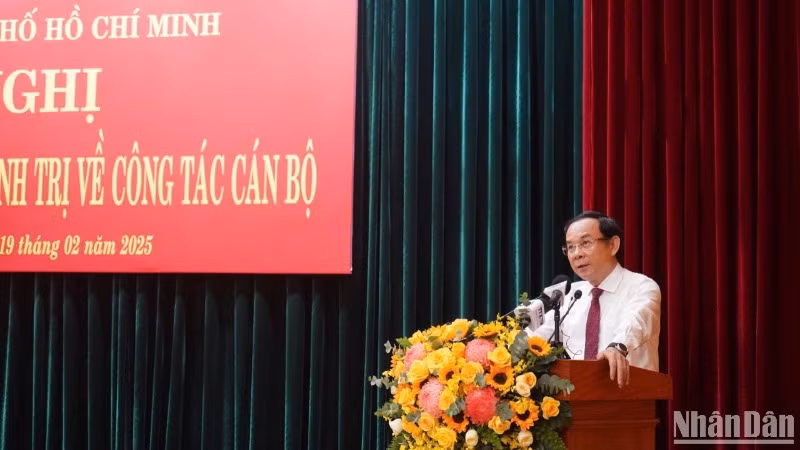 Bí thư Thành ủy Thành phố Hồ Chí Minh Nguyễn Văn Nên phát biểu tại hội nghị. ( Ảnh: THẾ ANH)