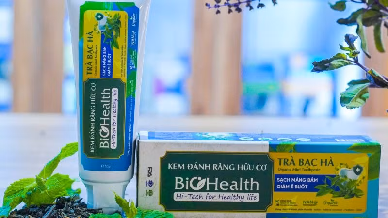 Sản phẩm kem đánh răng hữu cơ trà bạc hà của nhãn hàng BioHealth