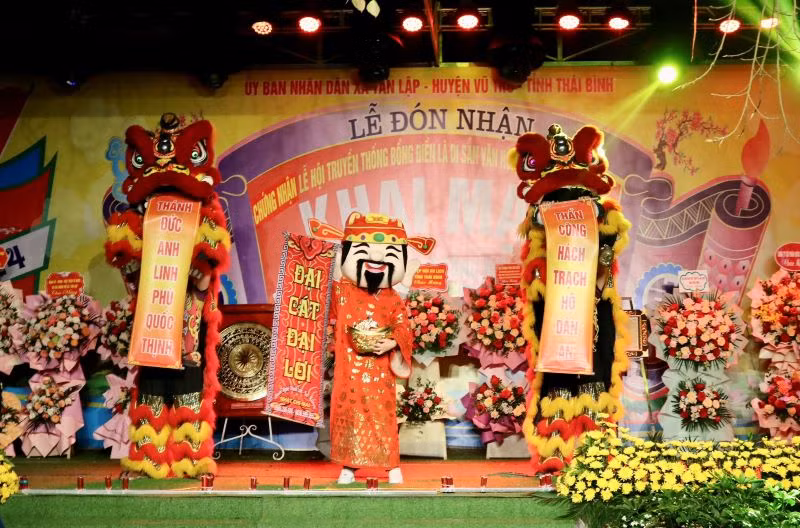 Qua mỗi năm, Lễ hội Bổng Điền ngày càng được quan tâm, đầu tư. (Ảnh: TIÊN DUNG)