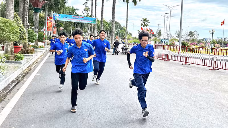 Giải chạy “Những bước chân vì cộng đồng”.