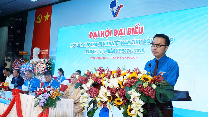 Bí thư Trung ương Đoàn, Phó Chủ tịch Trung ương Hội Liên hiệp Thanh niên Việt Nam Nguyễn Tường Lâm phát biểu tại đại hội. (Ảnh: HỮU NGHĨA)