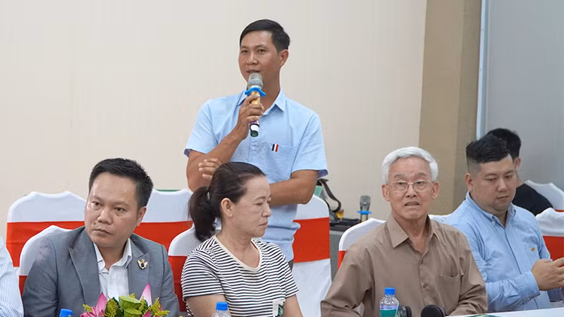 Đại biểu tham gia phát biểu tại buổi tọa đàm. (Ảnh: HỮU NGHĨA)