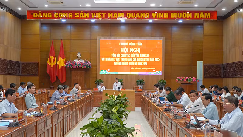 Quang cảnh hội nghị. (Ảnh: HỮU NGHĨA)