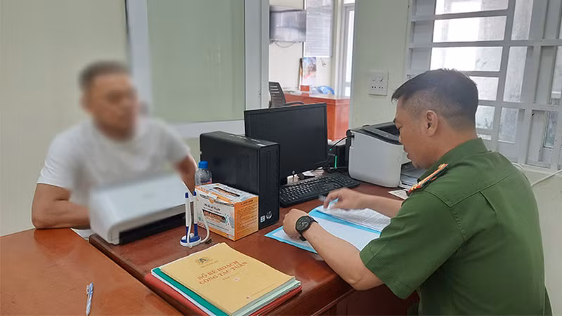 Nguyễn Tấn Lâm tại cơ quan Công an. (Ảnh: Công an cung cấp)