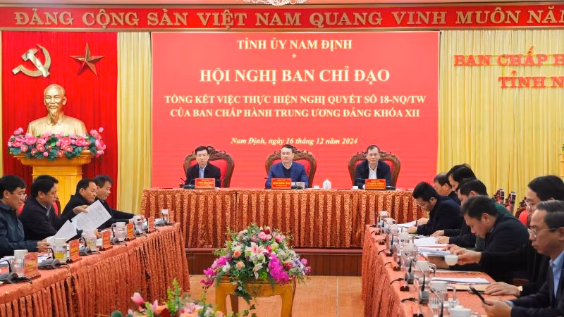 Quang cảnh phiên họp. (Ảnh: XUÂN TRƯỜNG)