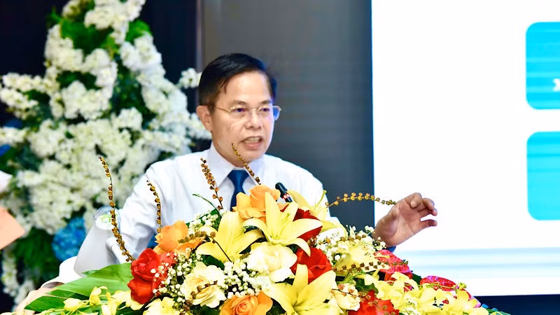 Giám đốc Sở Thông tin và Truyền thông tỉnh Nam Định Vũ Trọng Quế phát biểu tại hội nghị.