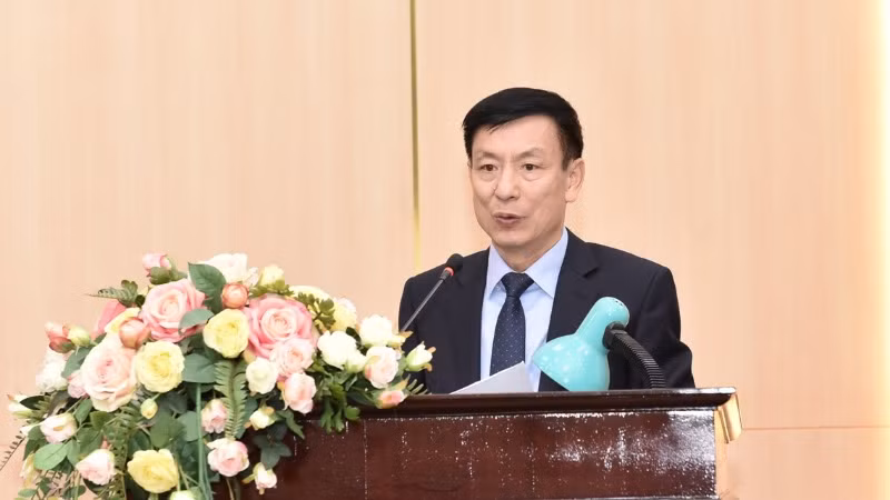 Đồng chí Phạm Đình Nghị, Chủ tịch Ủy ban nhân dân tỉnh Nam Định phát biểu tại lễ công bố quyết định. (Ảnh: XUÂN TRƯỜNG)