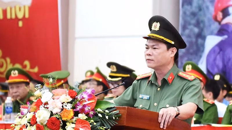 Đại tá Nguyễn Hữu Mạnh, Giám đốc Công an tỉnh Nam Định phát biểu khai mạc hội thi.