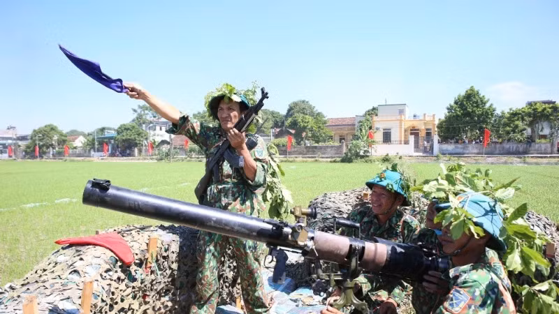 Lực lượng vũ trang huyện Ý Yên (Nam Định) diễn tập chiến đấu đánh địch đổ bộ đường bộ năm 2024.