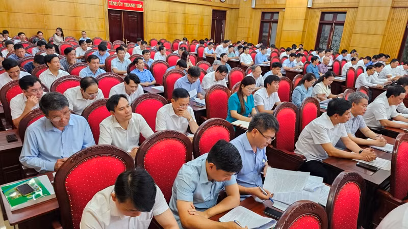 Các đại biểu tham dự hội nghị.