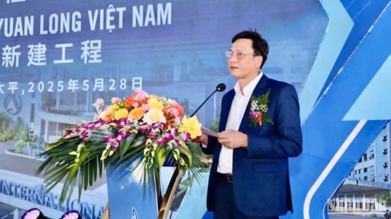 Đại diện Ban quản lý khu kinh tế và các Khu công nghiệp tỉnh Thái Bình đánh giá cao quyết tâm đầu tư dự án với số vốn lớn vào Khu công nghiệp Liên Hà Thái.