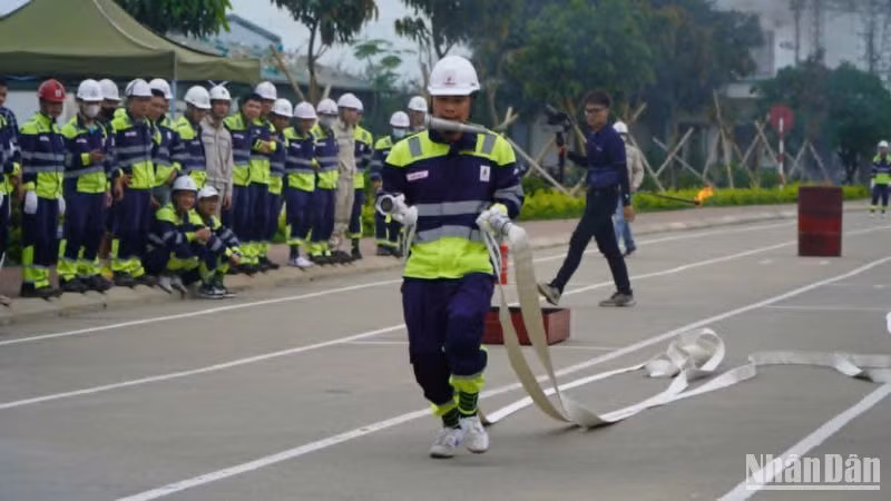 Hơn 100 người tham dự Hội thao tại Nhà máy nhiệt điện Thái Bình 2.