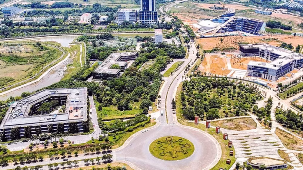 Khu công nghệ cao Hòa Lạc nhìn từ trên cao.